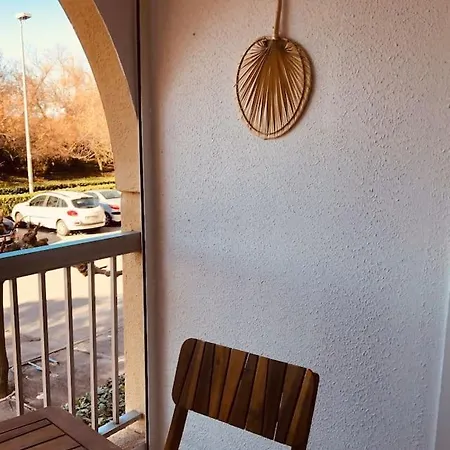 Renove Avec Terrasse 100m 50m Port *